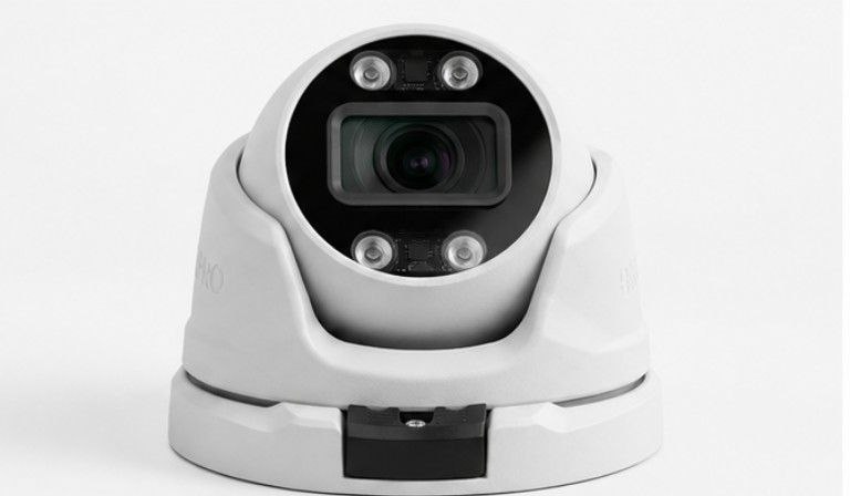 دوربین IP 3MP دام سفید، ضدآب، دارای AI، میکروفون دار، PoE، نور گرم با 36 ماه گارانتی